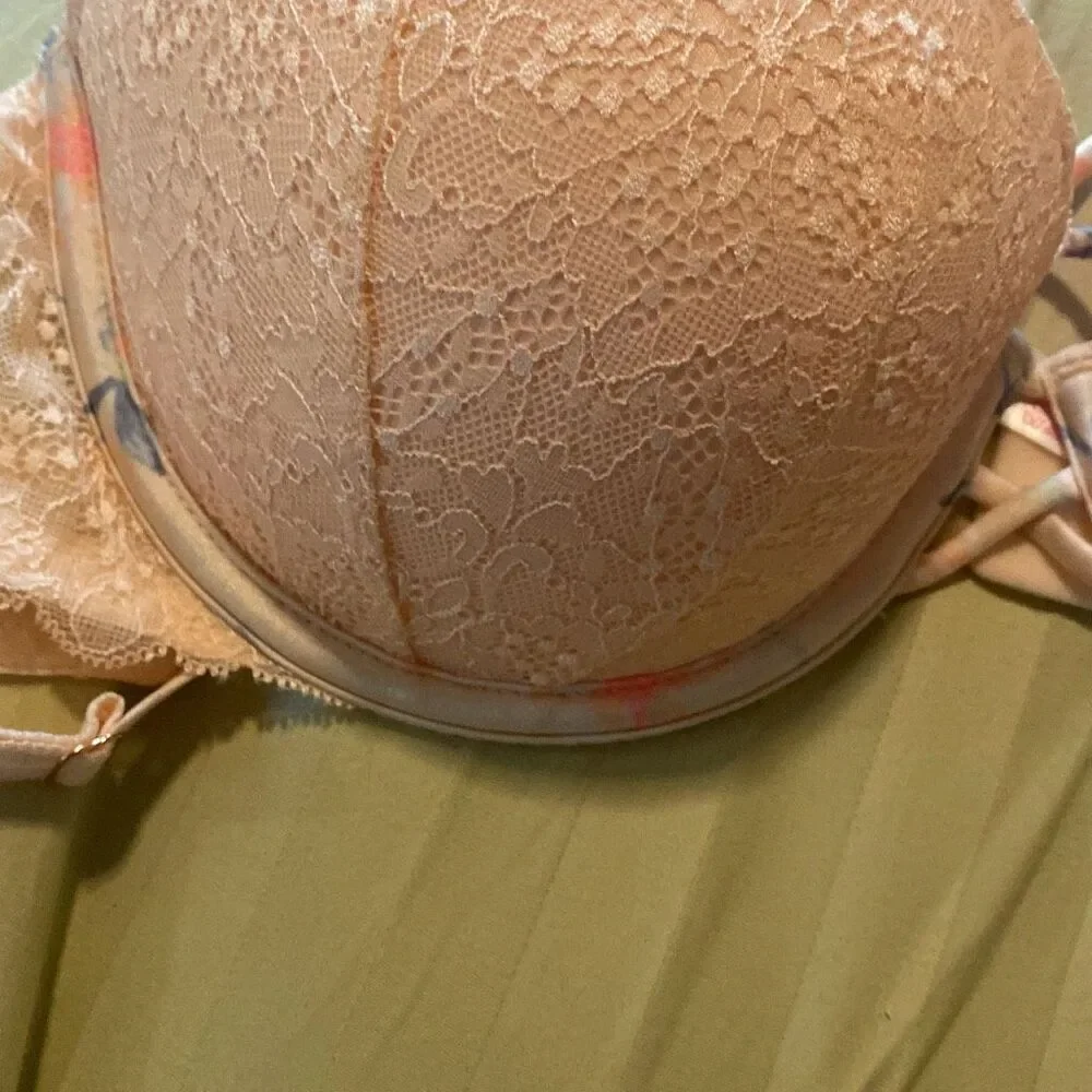 Victoria’s Secret push-up bra size 36D - Picture 8 of 9